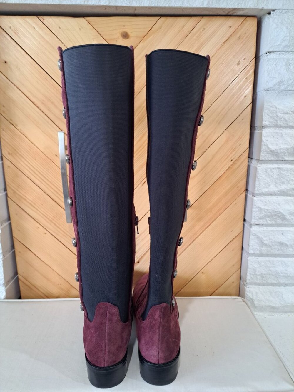 Vince Camuto Vacilla Womens Cranberry Suede Knee-High Boots Buttons Riding 9 - Picture 7 of 12